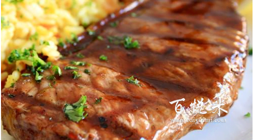 想吃牛排別再去西餐廳了，簡單幾步，在家這樣做，好吃還實(shí)惠！